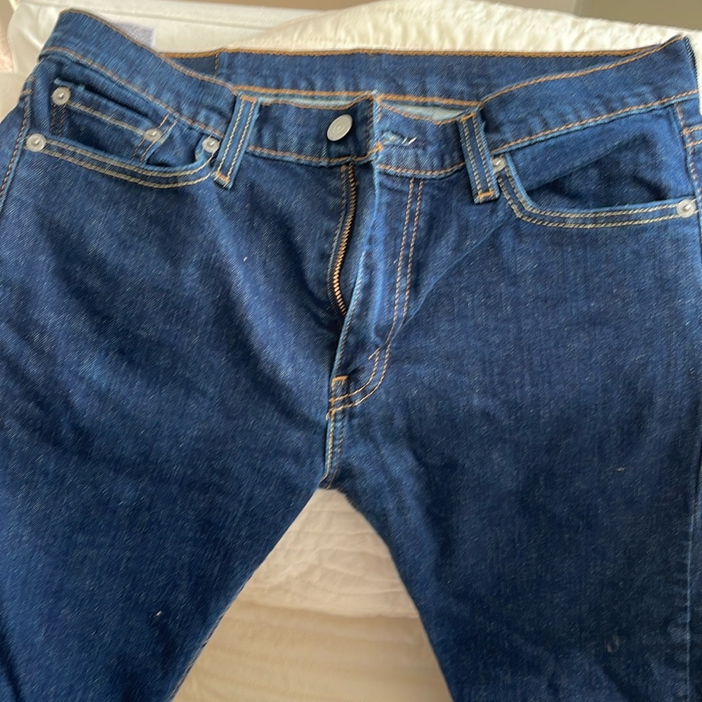 NWOT Levi’s 513 dark jeans